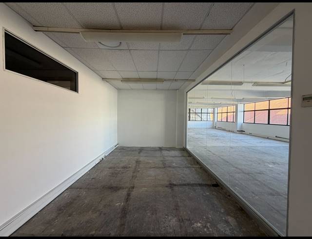 347M² BUILDING TO LET IN CAPE TOWN CITY CENTRE